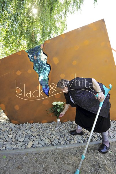 Einweihung eines Gedenksteins04